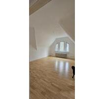 Wunderschöne Altbauwohnung in 3 Familienvilla, zentral Wiesbaden,