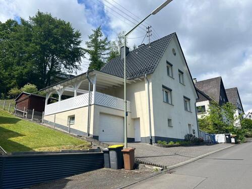 Foto - Gepflegtes Haus mit Sauna, Garage & Terrasse,