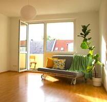 Ruhige, bezugsfr. 2 -Zi.-Wohnung mit Blick ins Grüne Kein Makler! - Berlin Mitte