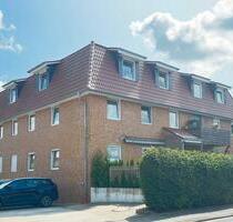 Barrierefreie DG-Wohnung mit Aufzug, Balkon & E-Ladestation - Jever