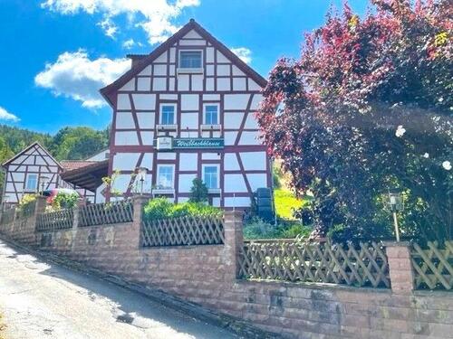 Foto - Einfamilienhaus, Mehrfamilienhaus, Gaststätte, Pension, Eigenheim