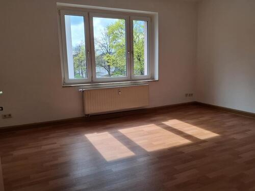 Foto - ++ Zentrumsnahes Wohnglück mit Badewanne und Vorratsschrank ++