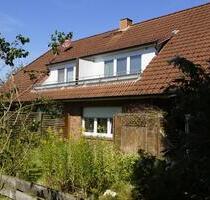 Dachgeschosswohnung im 4-Parteien-Haus! - Agathenburg