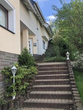 Foto - 8 Zimmer Mehrfamilienhaus, Wohnhaus in Burbach