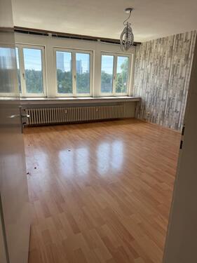Foto - DG Wohnung 78 m2 ab sofort - 500,00 EUR Kaltmiete,
