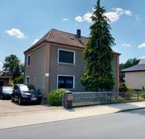 Massives Einfamilienhaus mit Potenzial in Sagar (Krauschwitz) - Krauschwitz i. d. O.L.