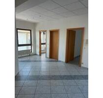 Gewerbeimmobilie Rutesheim - 1.200,00&nbsp;EUR Kaltmiete, ca.&nbsp; 12,50&nbsp;m&sup2; in Rutesheim (PLZ: 71277)