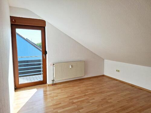 Foto - 2 Zimmer Dachgeschoßwohnung zur Miete in Stutensee