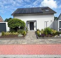 Modernes KfW-45-Plus-Einfamilienhaus mit PV-Anlage, Sauna, Winter - Nordkirchen