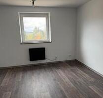 Sanierte 2-ZKB-Wohnung in der 2. Etage - in Wemmetsweiler - Merchweiler