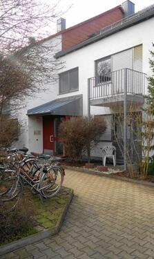 Foto - Charmante 1-Zi.-Wg mit Balkon u.Tiefgaragenstellplatz in Augsburg