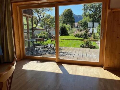 Foto - Haushälfte ca. 120 qm2 - 1.500,00 EUR Kaltmiete,