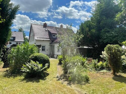 Foto - 175 qm Nutzfläche! Haus mit Potential und traumhaften Grundstück!