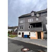 Mehrfamilienhaus - 155.000,00&nbsp;EUR Kaufpreis, ca.&nbsp; 229,70&nbsp;m&sup2; in Herdorf (PLZ: 57562)