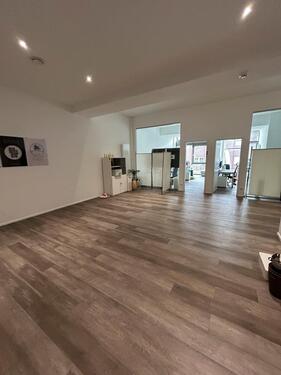 Foto - Büro zu vermieten - 1.590,00 EUR Kaltmiete, ca.  109,00 m²