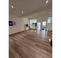 Büro zu vermieten - 1.590,00 EUR Kaltmiete, ca.  109,00 m² in Köln (PLZ: 50733) Nippes