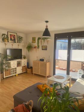 Foto - Möblierte 2-Raum-Wohnung zur Zwischenmiete -April bis Ende August