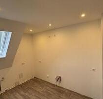 2 Raum Wohnung NEU SANIERT Dachgeschoss 49qm - Plauen