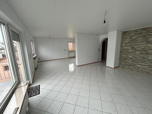 Foto - 90 qm - Helle 3 Zimmer Wohnung in Viernheim ab 01.05 zu vermieten