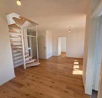 NEU Saniert: 3-Zimmer-Maisonette Wohnung - Provisionsfrei - Unterschleißheim