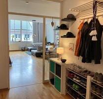 Großzügige helle Wohnung in guter Lage - 