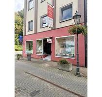 Gewerberaum mit großer Schaufensterfront & Parkplätzen – Velbert