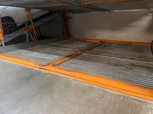 Foto - Parkplatz in Sachsenhausen - 90,00 EUR Miete,