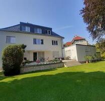 Vollmöblierte 4 Zimmer Wohnung mit 56 m2 Terrasse nahe FU Berlin