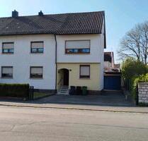 Schönes Zweifamilienhaus mit Garten in guter Lage in Neustadt-Cbg - Neustadt bei Coburg