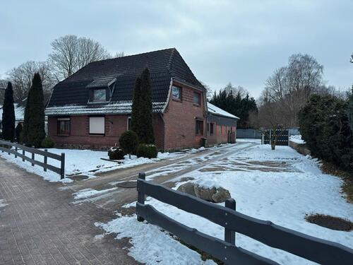 Foto - Großes Familienhaus auf 2.500 m² Grundstück – zentral in Burg