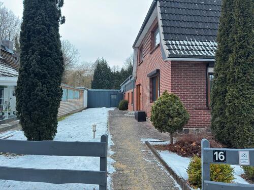 Foto - 9 Zimmer Einfamilienhaus zum Kaufen in Burg (Dithmarschen)