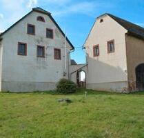 Vier-Seiten-Hof Bauernhof mit viel Grundstück und Nebengelass - Frohburg