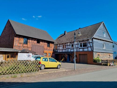Foto - Einfamilienhaus mit Scheune in 35108-Allendorf