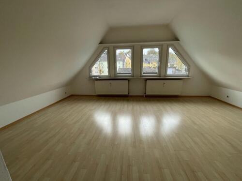 Foto - Dachgeschosswohnung mit tollem Blick über das Berg. Land !