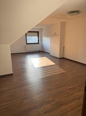 Foto - Helle Oberwohnung, 95qm, Sackgassenlage