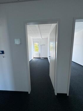 Foto - 2 Büroräume Stellplätze Business provisionsfrei zu vermieten