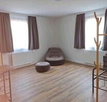 ZIMMERvermietung (WG) - 500,00&nbsp;EUR Kaltmiete, ca.&nbsp; 35,00&nbsp;m&sup2; in Pfullingen (PLZ: 72793)