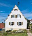 Foto - Haus mit gehobenem Alter in ruhiger Hanglage