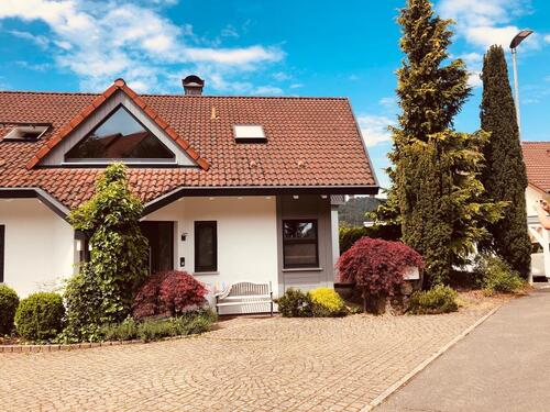 Foto - TOP renoviertes EFH in seltener Lage zur Miete auf Zeit