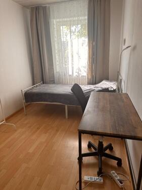 Foto - WG Zimmer in 3er Frauen WG - 350,00&nbsp;EUR Kaltmiete, ca.&nbsp; 15,00&nbsp;m&sup2;