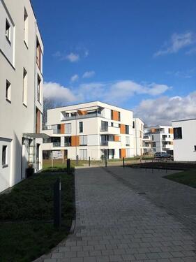 Foto - Bei VIVAWEST die Sonnenstrahlen auf dem eigenen Balkon genießen.