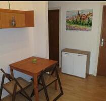 WG ZIMMER in 3er-wg in Düsseldorf sehr gut gelegen