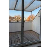 Große helle 4-Zimmer-DG-Wohnung (120 m?) mit Balkon in Gütersloh - Harsewinkel