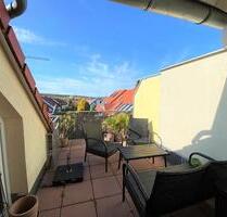 Wohnen auf zwei Ebenen – Helle 3-Zimmer-Maisonette mit sonnigem Balkon und zwei PKW-Stellplätzen - Tamm