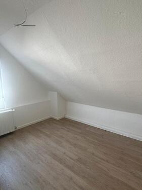 Foto - 2 Zimmer Dachgeschoßwohnung zur Miete in Flörsheim am Main