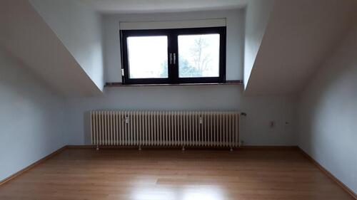 Foto - Schöne 2,5-Zimmer Mansardenwohnung mit Einbauküche