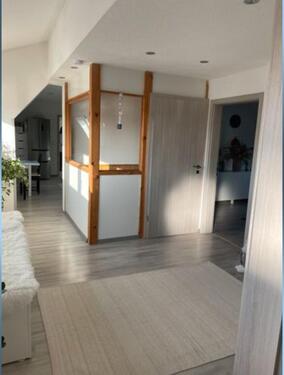 Foto - Helle 4 Zimmer Dachgeschosswohnung 110qm Jägersburger Weiher