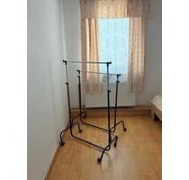 Wir bieten ein Haus in Ruhrort mit 6 Zimmer an - Duisburg Laar