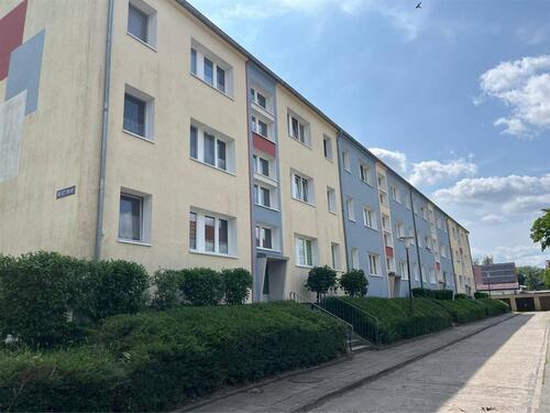 Foto - Sanierte 3 Raum Wohnung mit bodengleicher Dusche im EG zu vermieten!