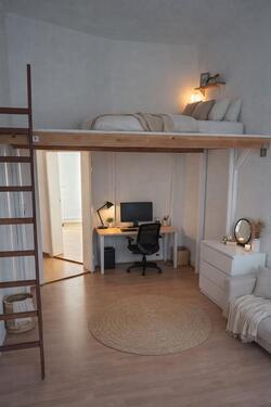 Foto - Wohnen, wo andere Feierabend machen – Möblierte Wohnung direkt an